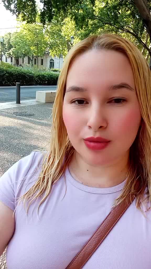 @la m&aacute;s rubia🤑