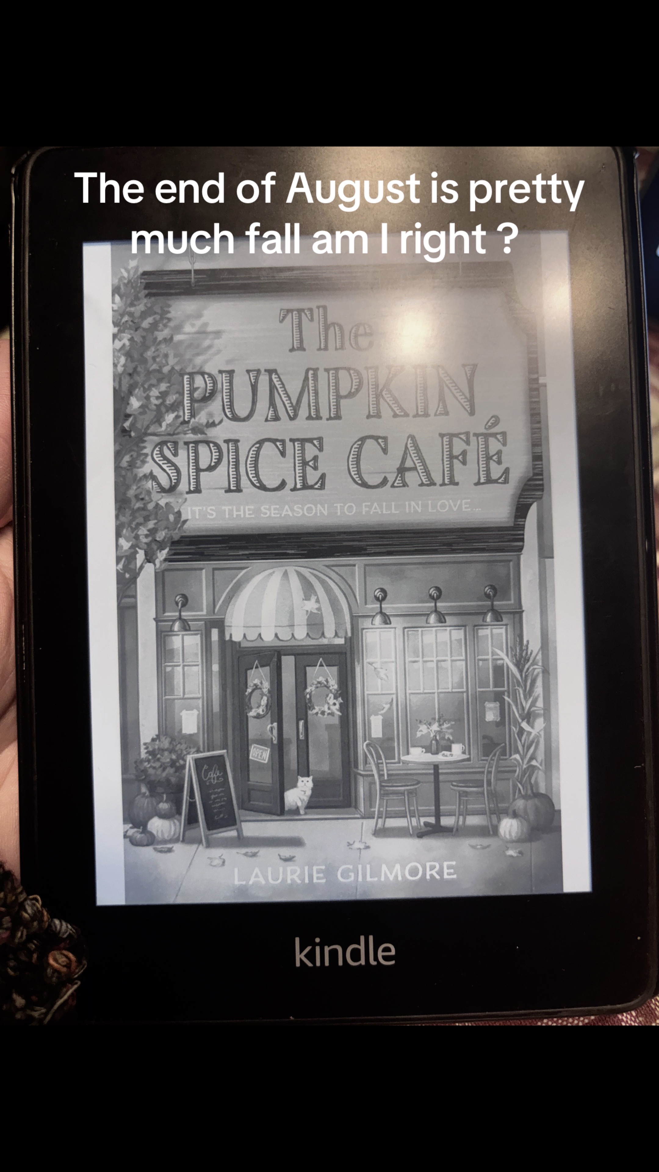 @ColeIsBooked📚🍂☕️