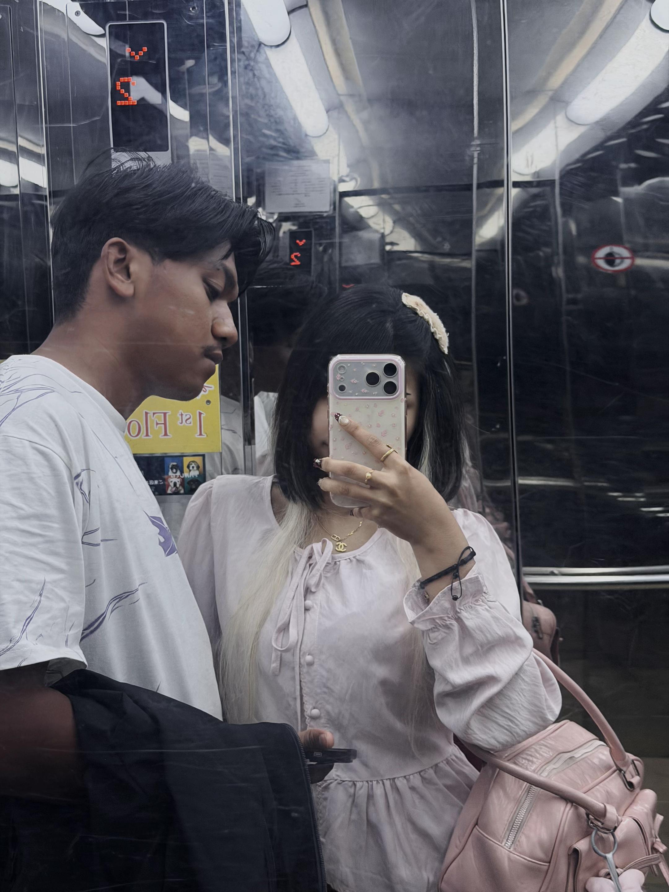 @𝐒𝐢𝐫𝐢 (official)