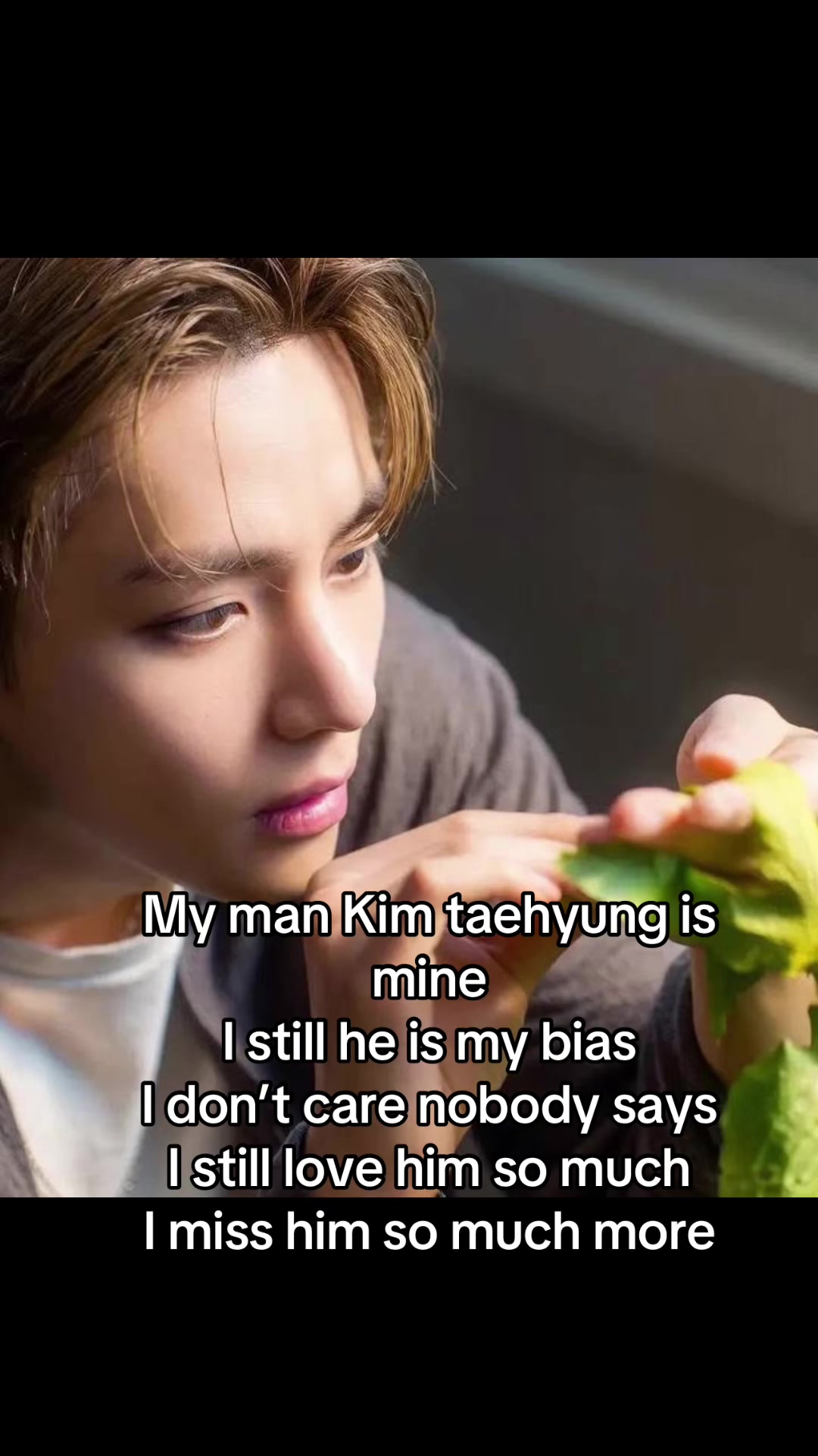 @Kim Taehyung mine bias 💜💜💜