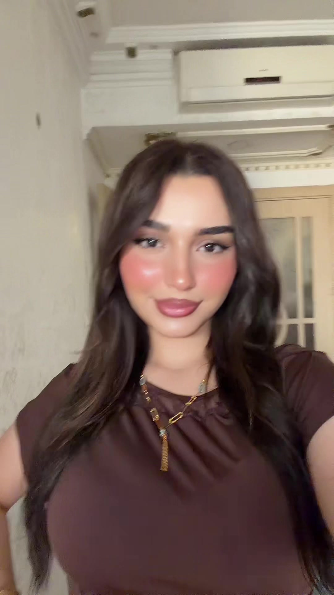 @𝒱