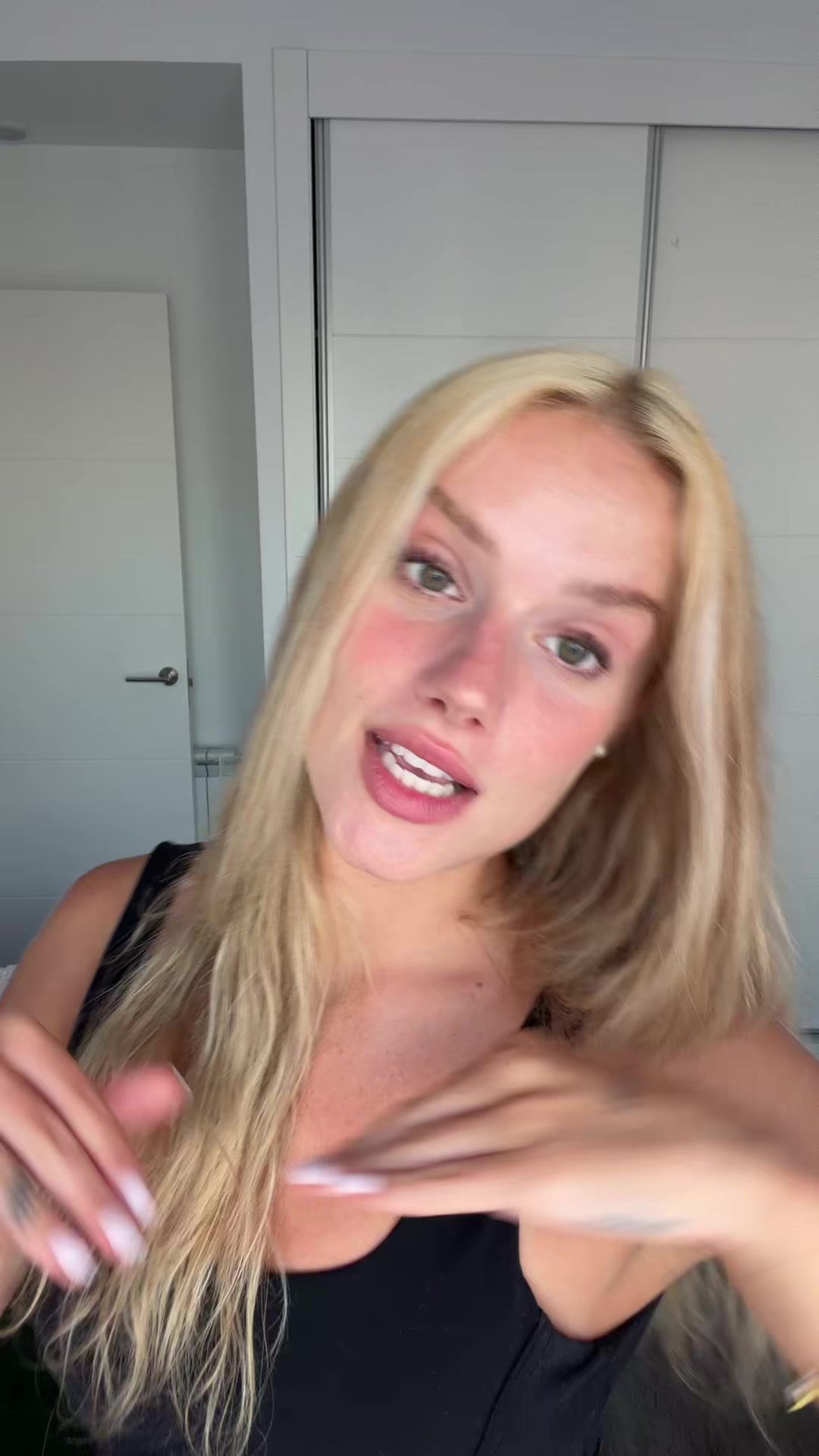 @LIA SIKORA