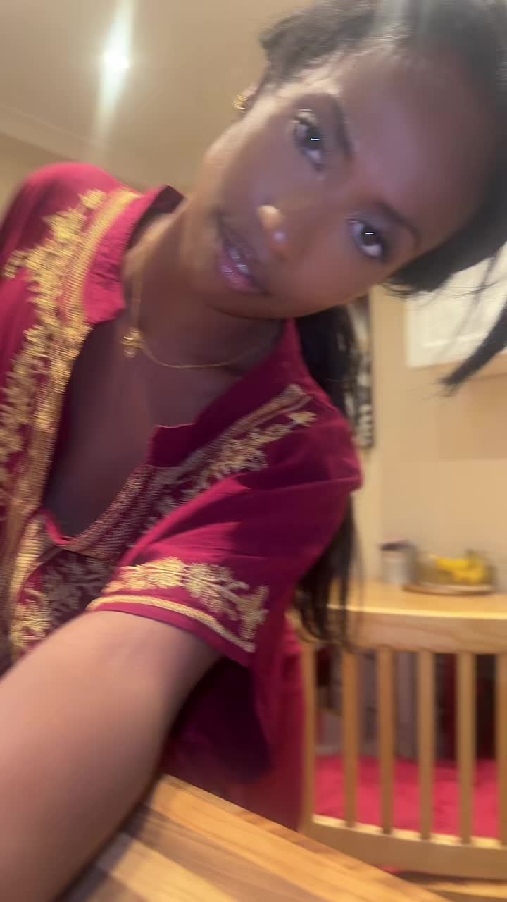 @naomi