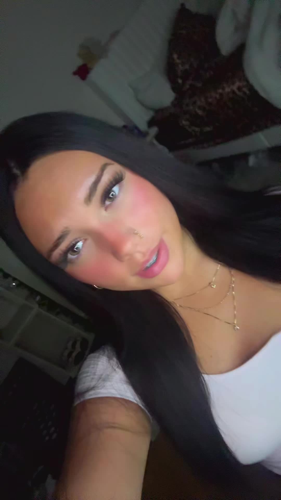 @😇