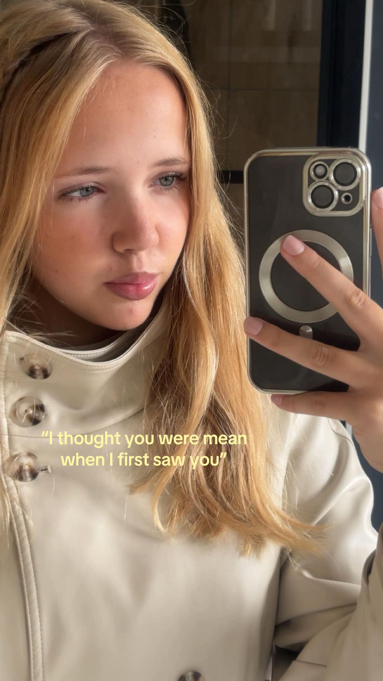 @𝓜.