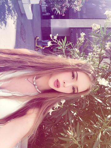 @violaa.axx