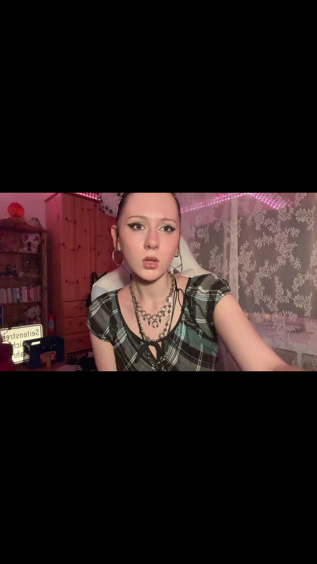 @lara .⋆♱