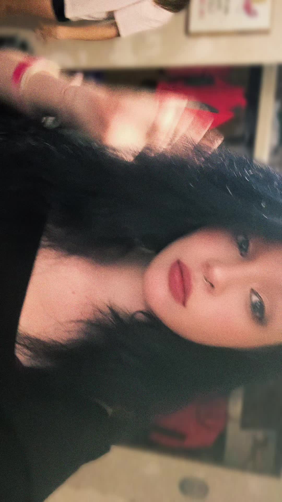 @Angel18