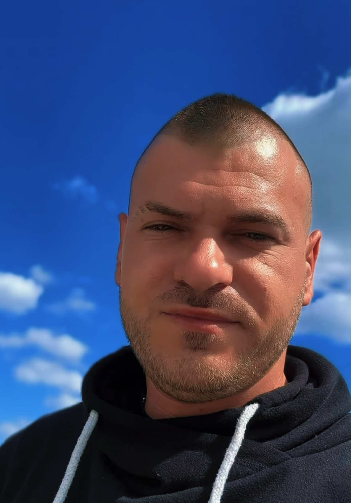 @𝔸𝕕𝕣𝕚𝕒𝕟 ℍ𝕒𝕝𝕒𝕤𝕫🪼