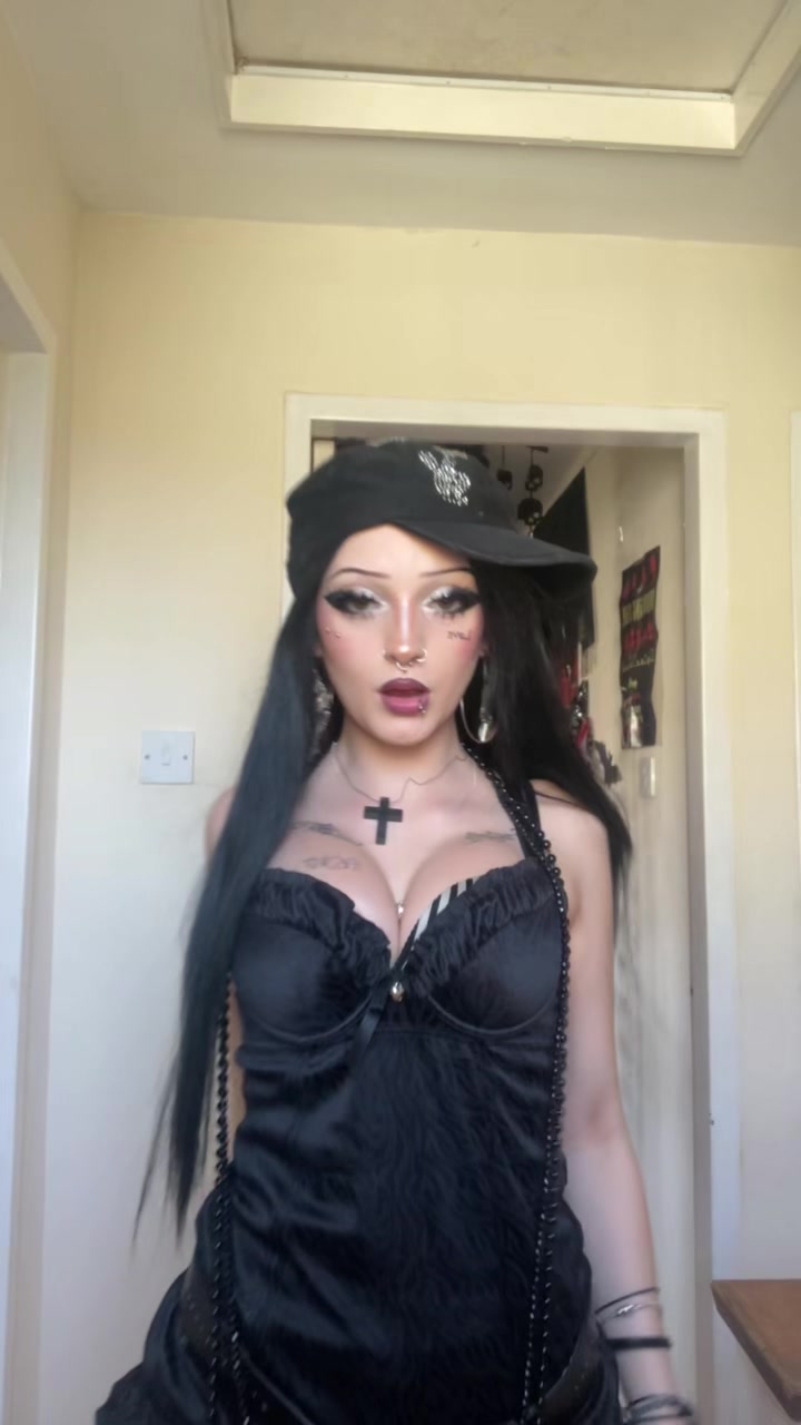 @🕷️