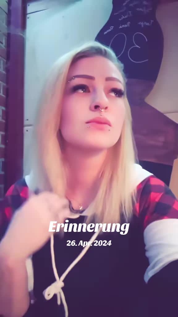 @𝑸𝒖𝒆𝒆𝒏_𝑺𝒐𝒏𝒚𝒆𝒓👑