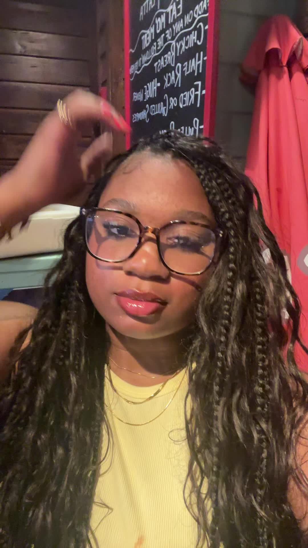 @maliaanicole