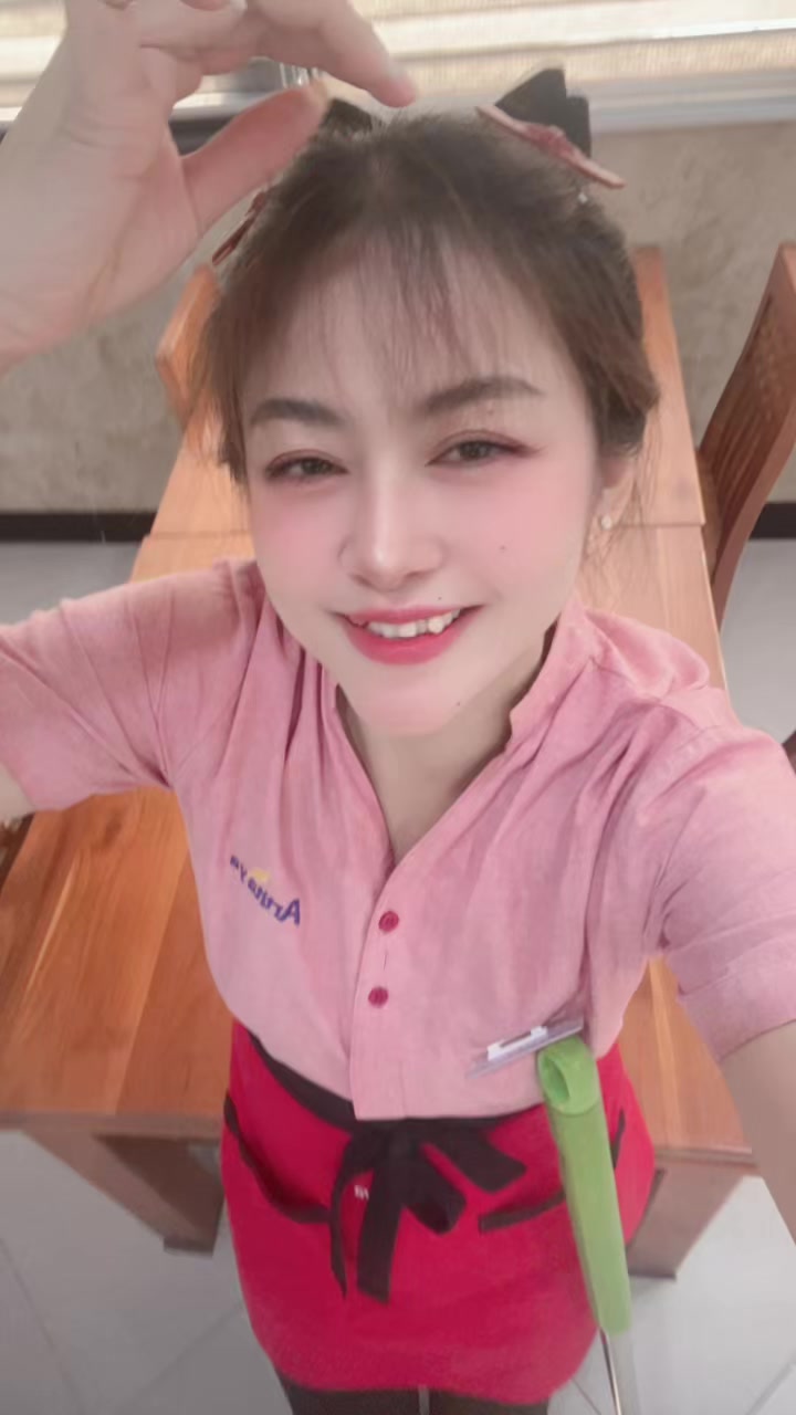 @nisachon