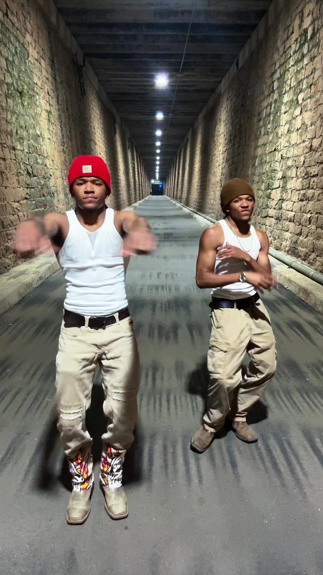 @Ghettotwins_
