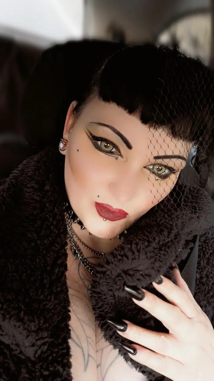 @🦇Abbey Von Stein🦇