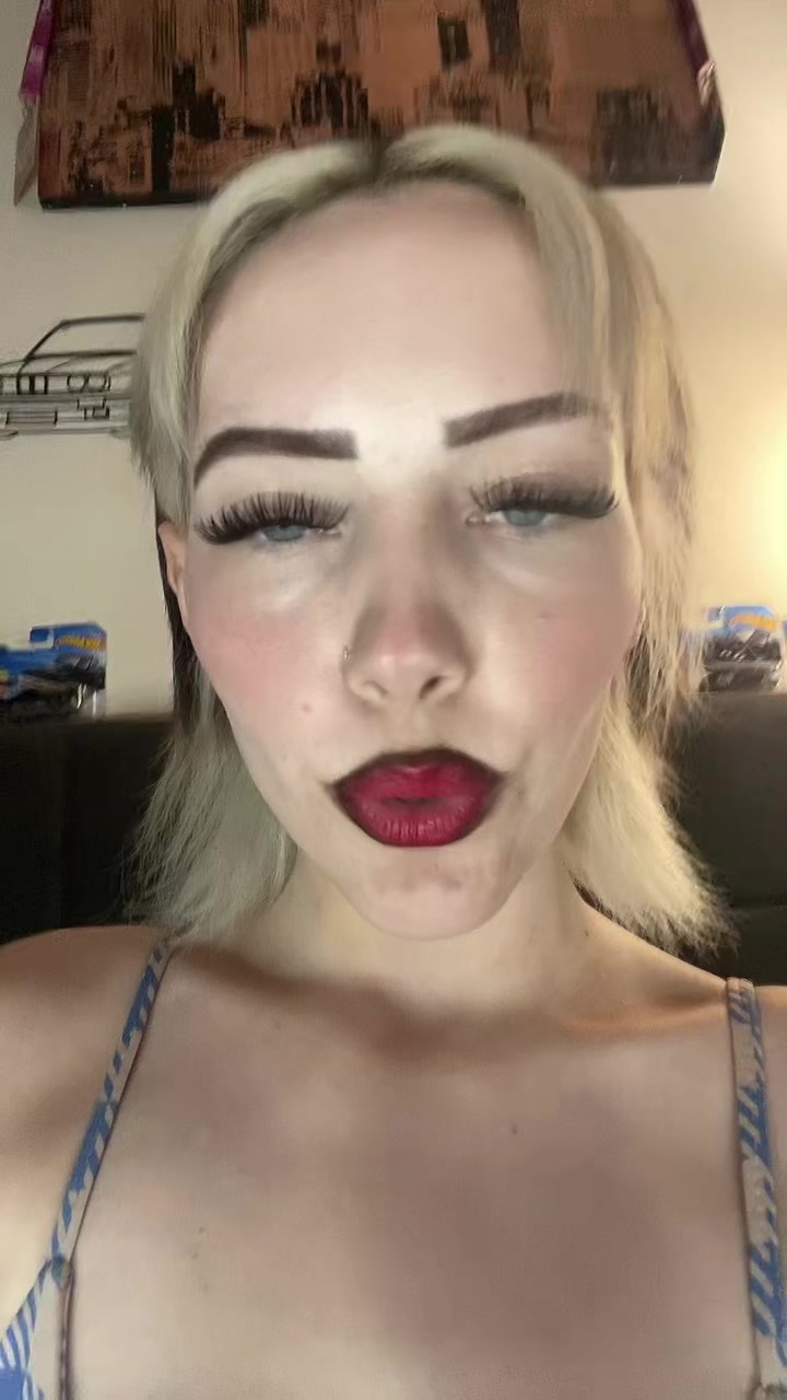 @that_blue_eyed.bitch