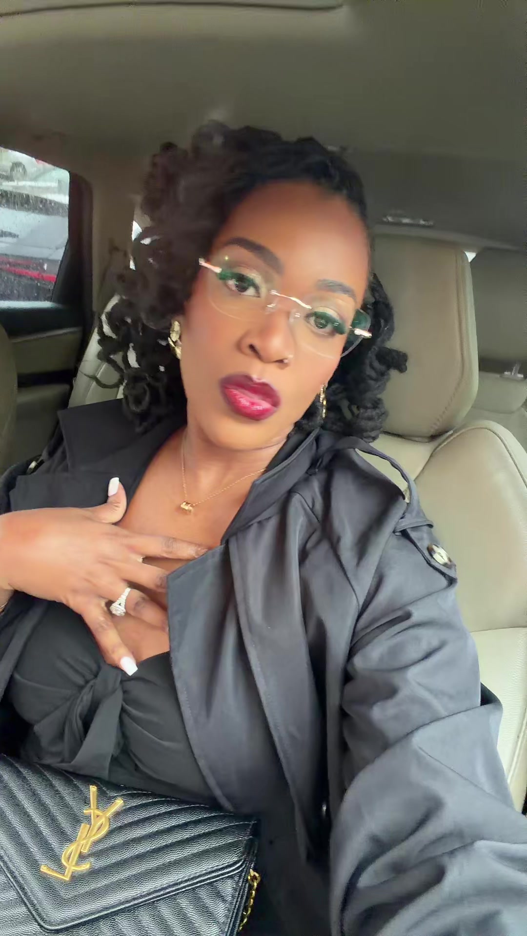 @yanneikaharriott