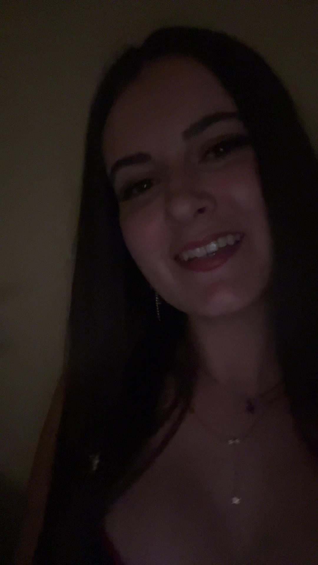 @𝑐𝑙𝑎𝑟𝑎 🍒