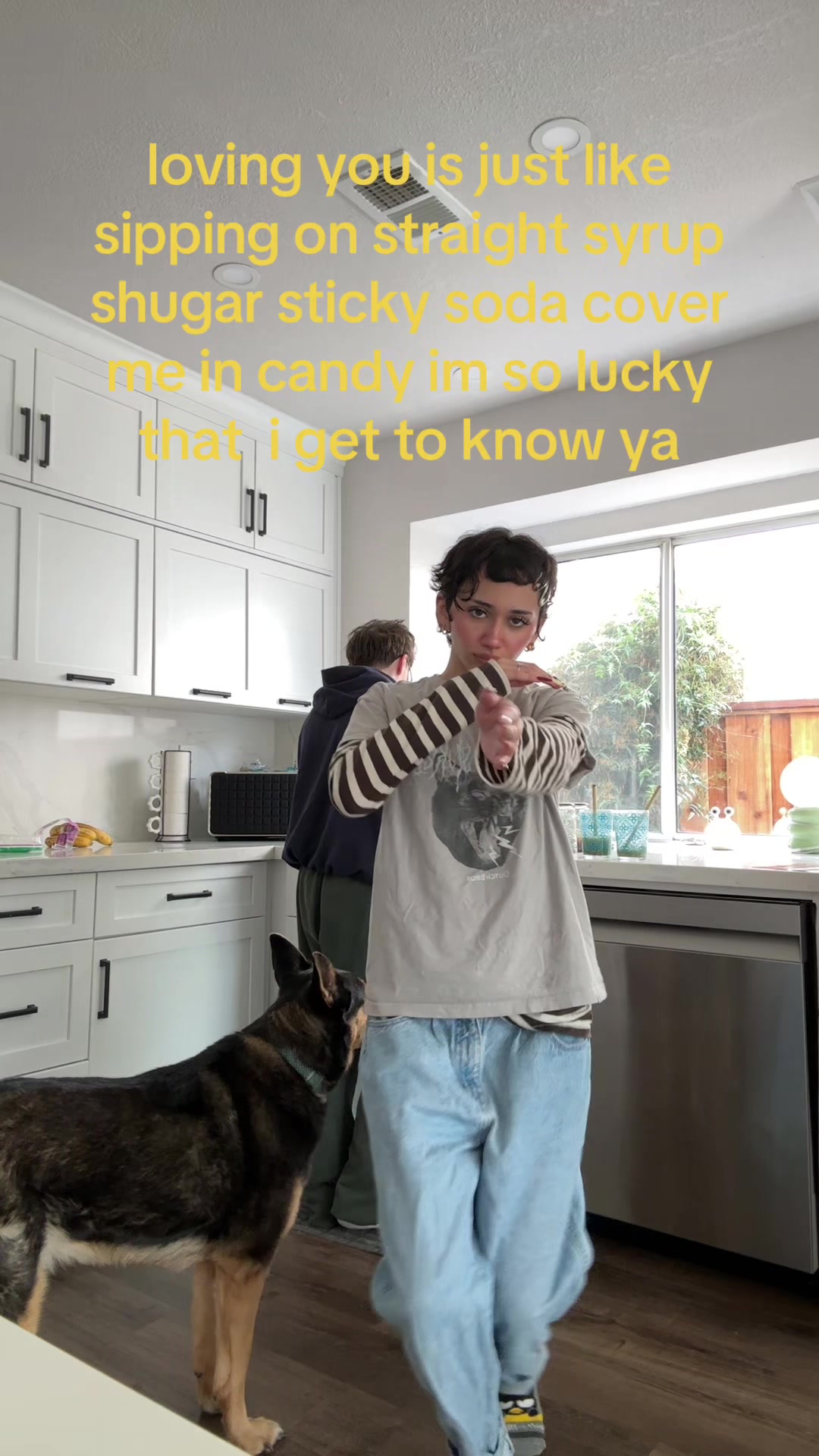 @Vanellapea