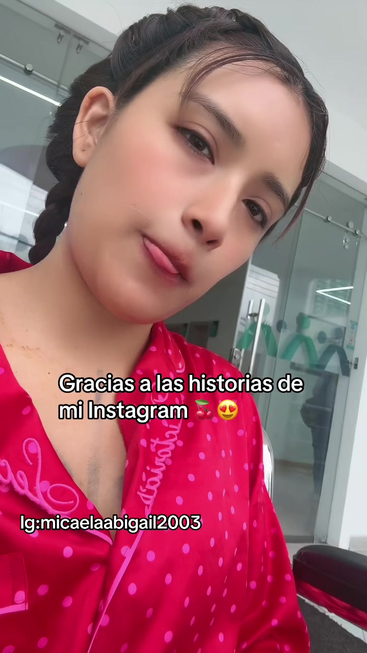 @Mikaela Abigail 🌻