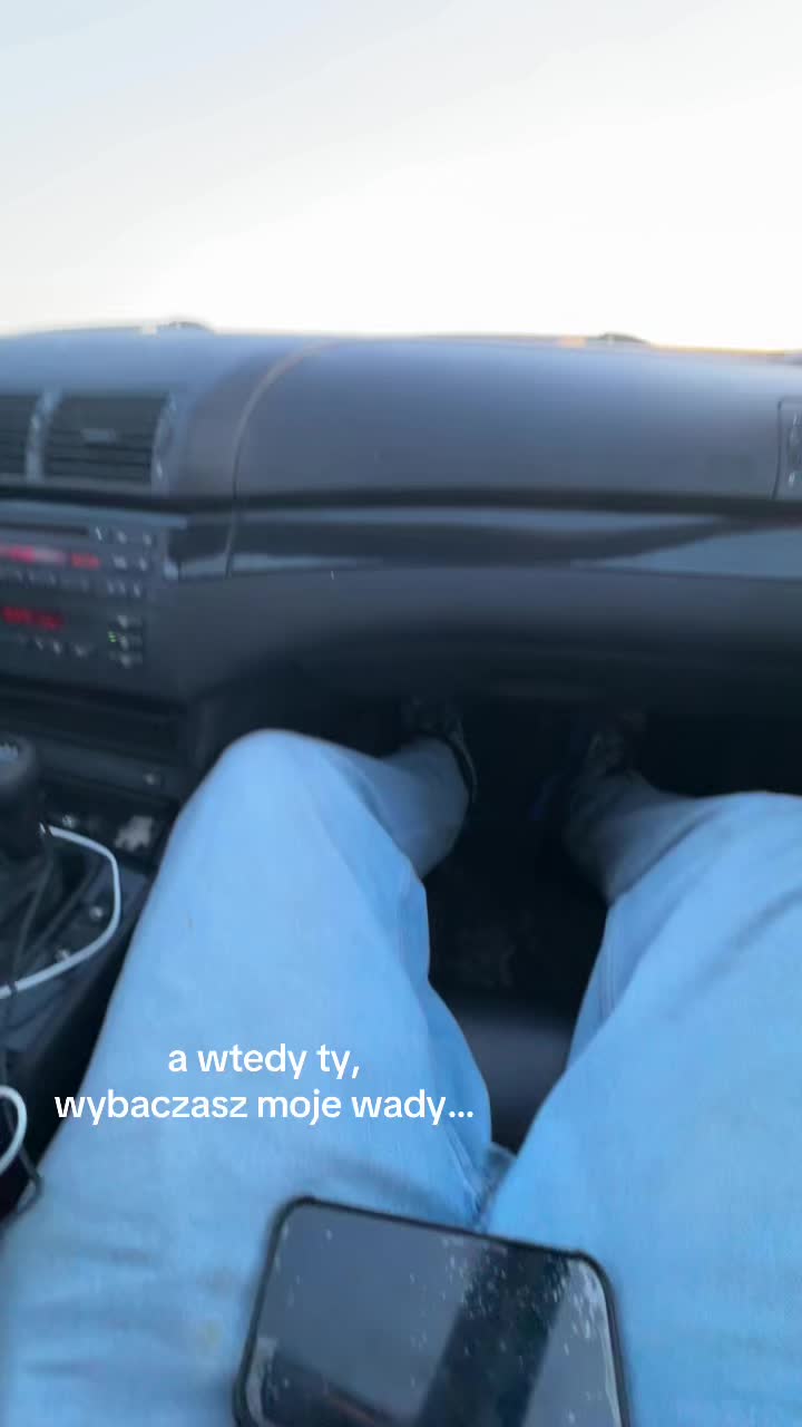@⃟