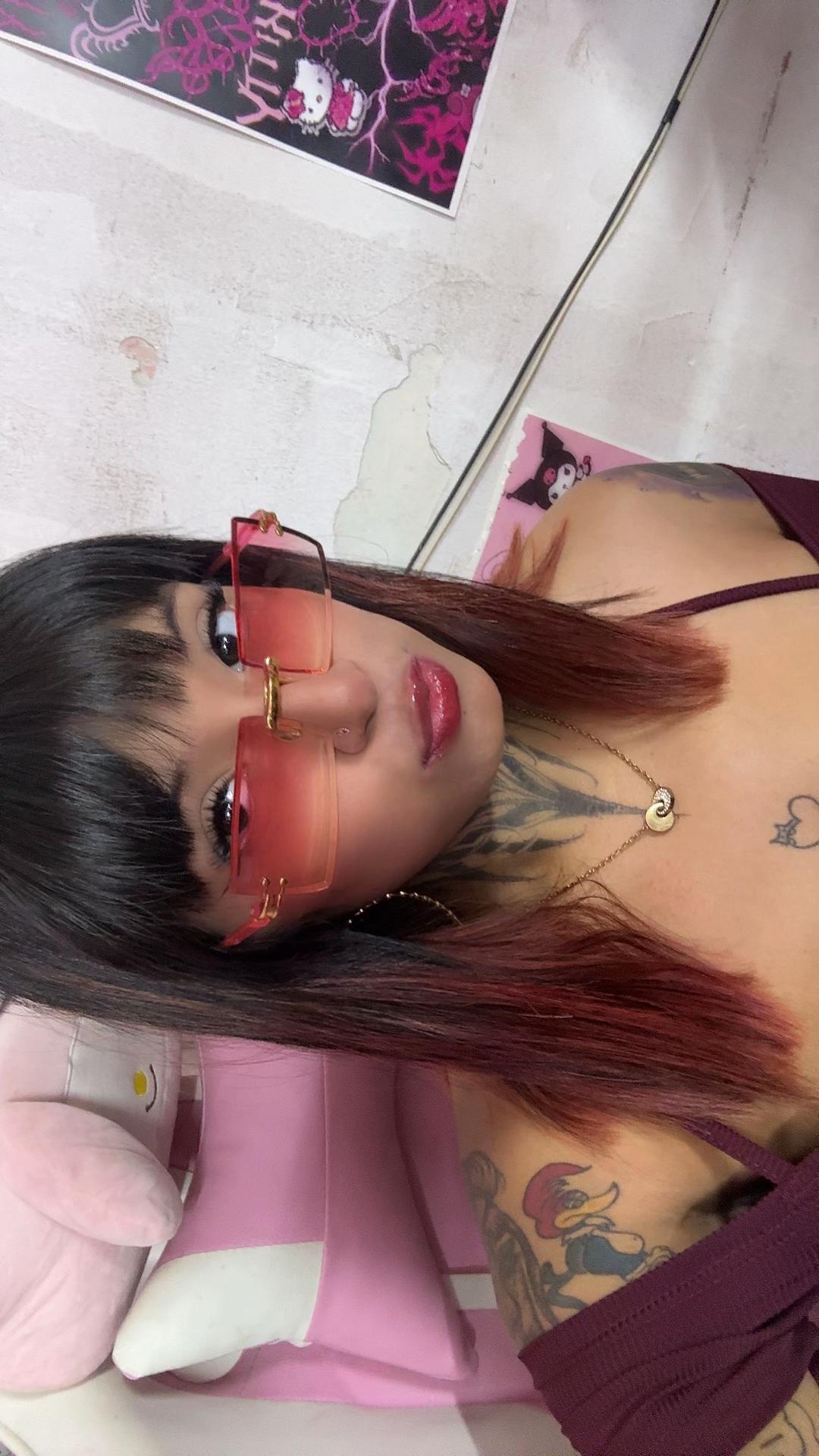 @Vickyselanip💕🌸