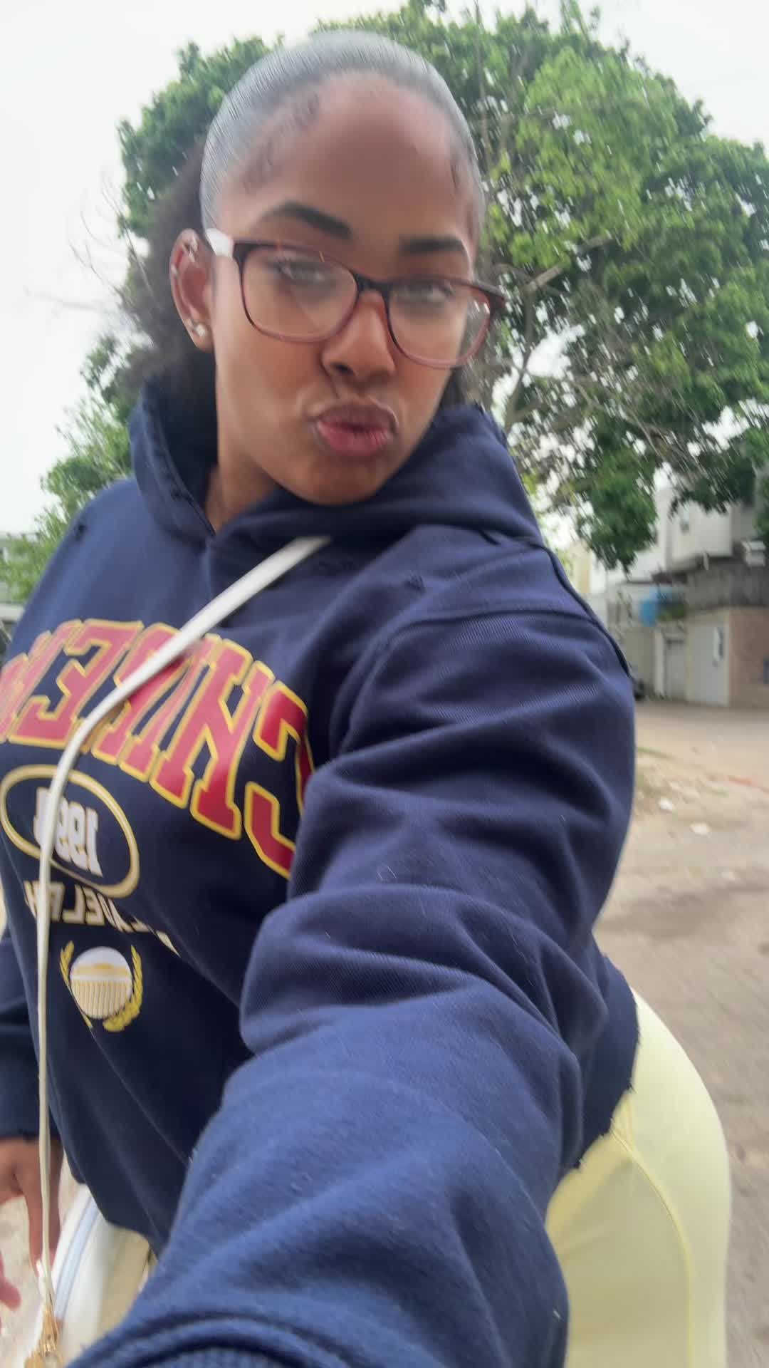 @Ambarix🌸