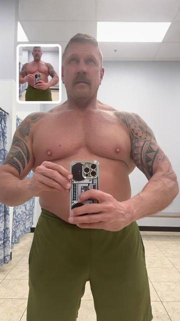 @daddyupstairs