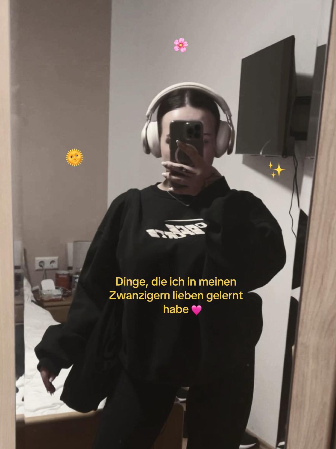 @𝐑𝐨𝐦𝐲💞