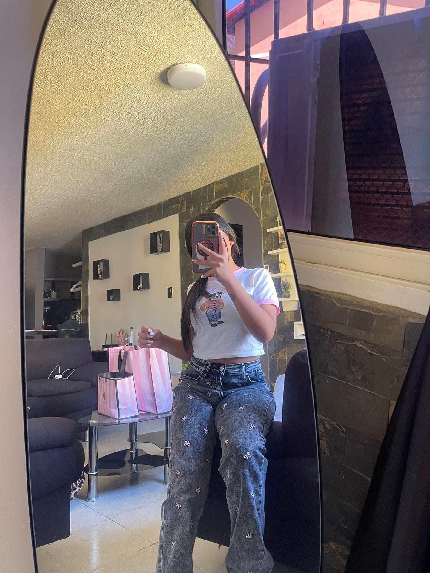 @𝒱𝒶𝓁𝑒𝓃𝓉𝒾𝓃𝒶.