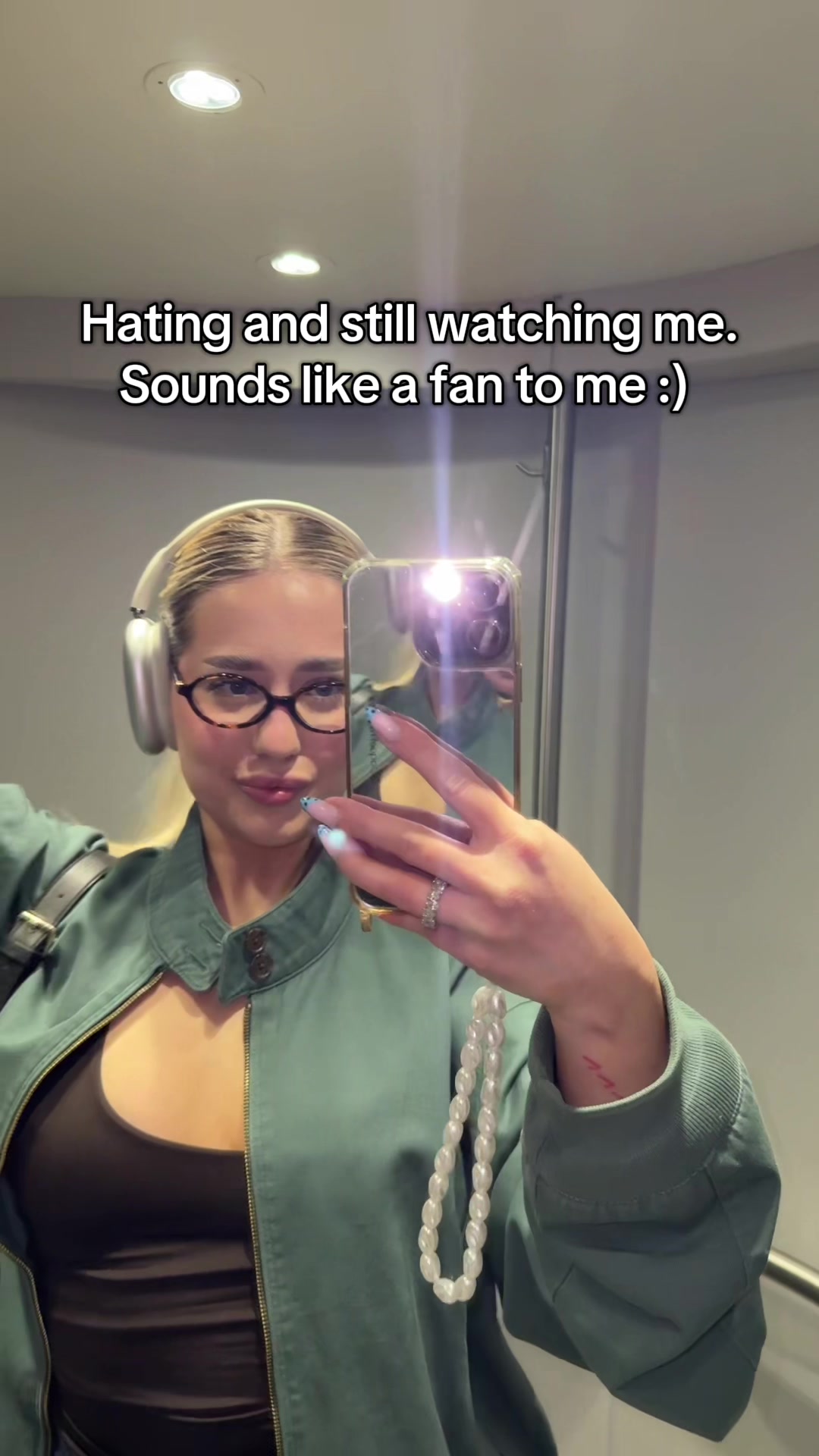 @HollyMolly