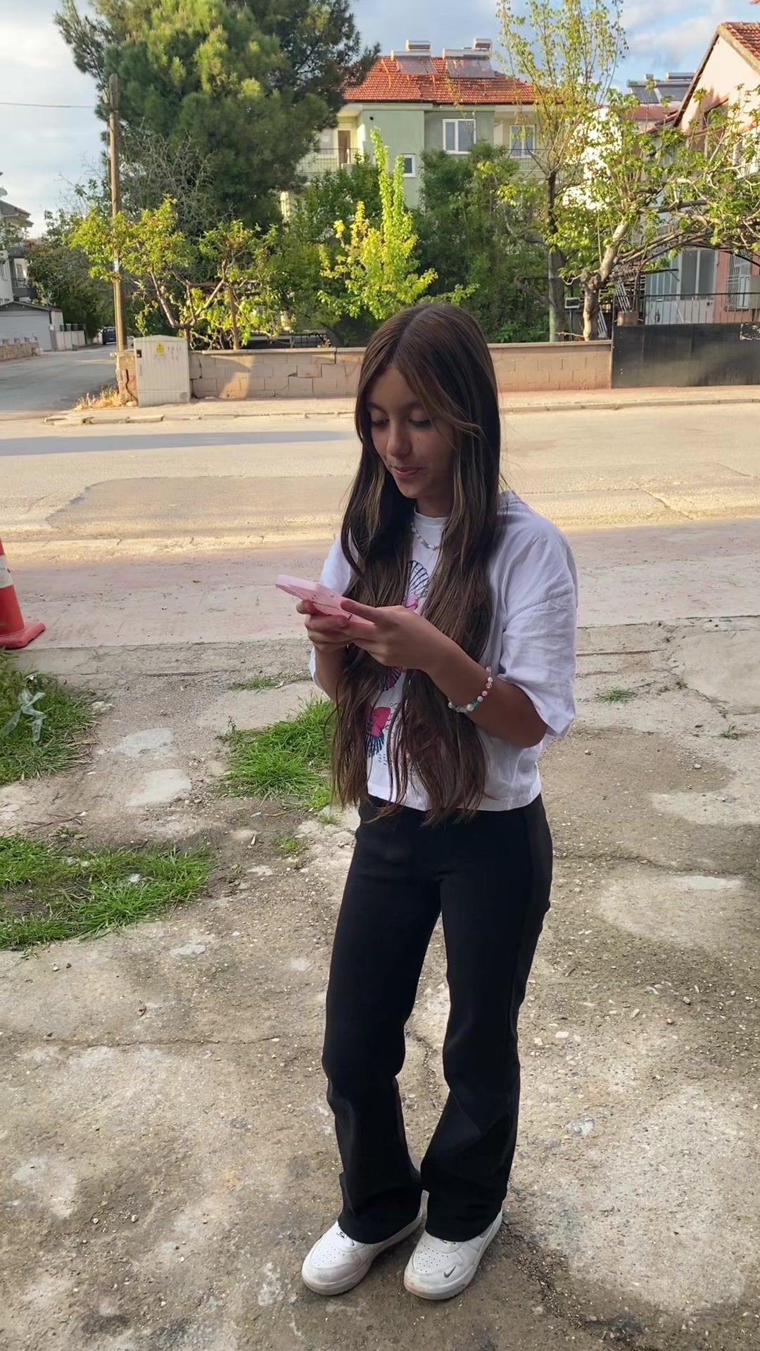 @ℰ𝓁𝒾𝓏