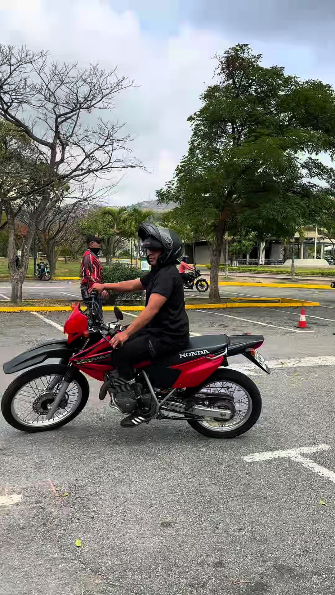 @Widerman García