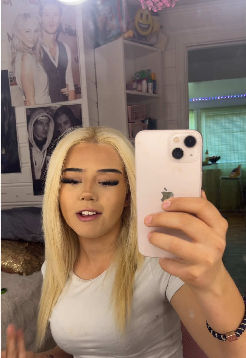 @🐇
