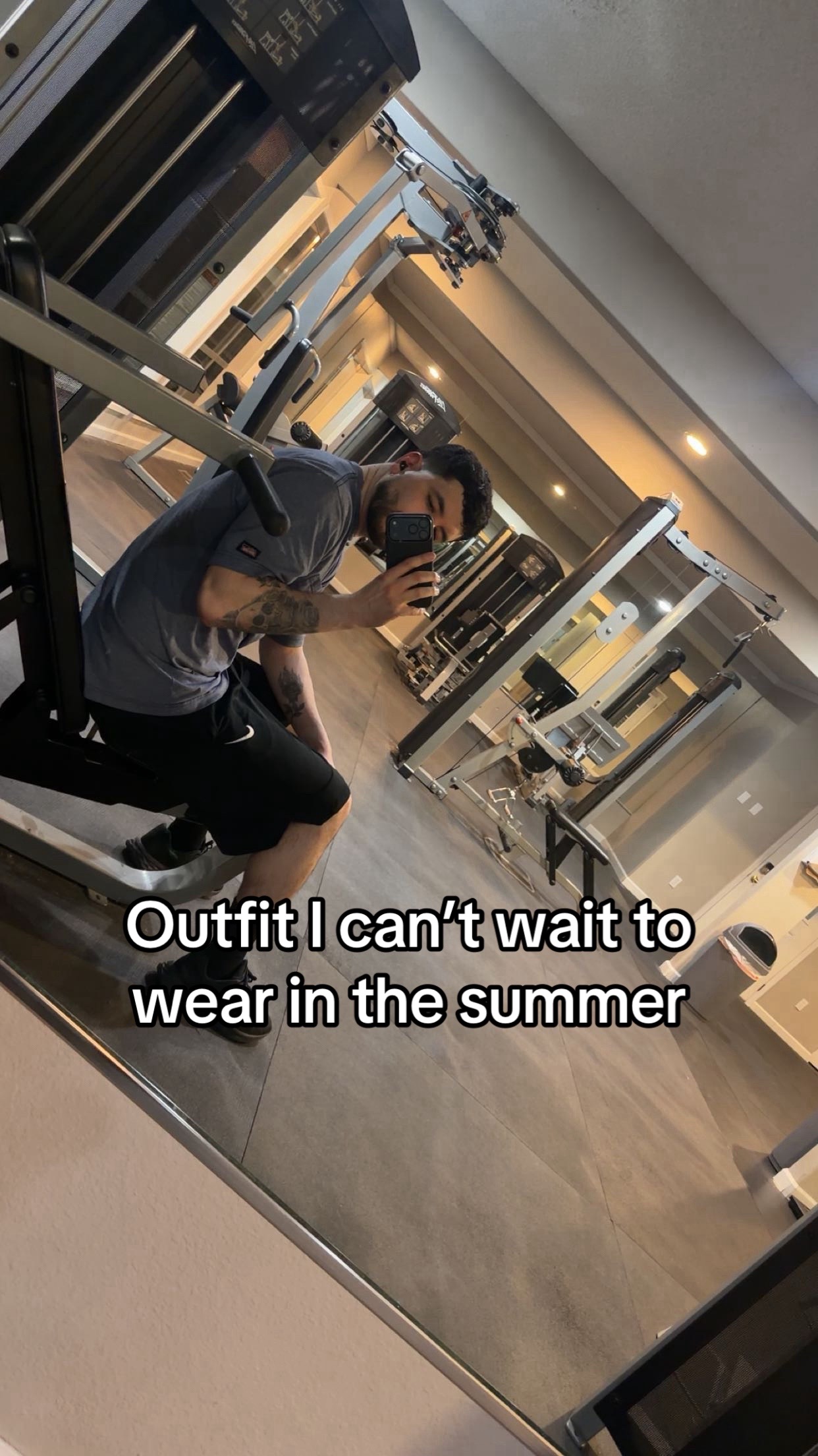@𝔗𝔬𝔫𝔶 𝔒𝔯𝔬𝔷𝔠𝔬