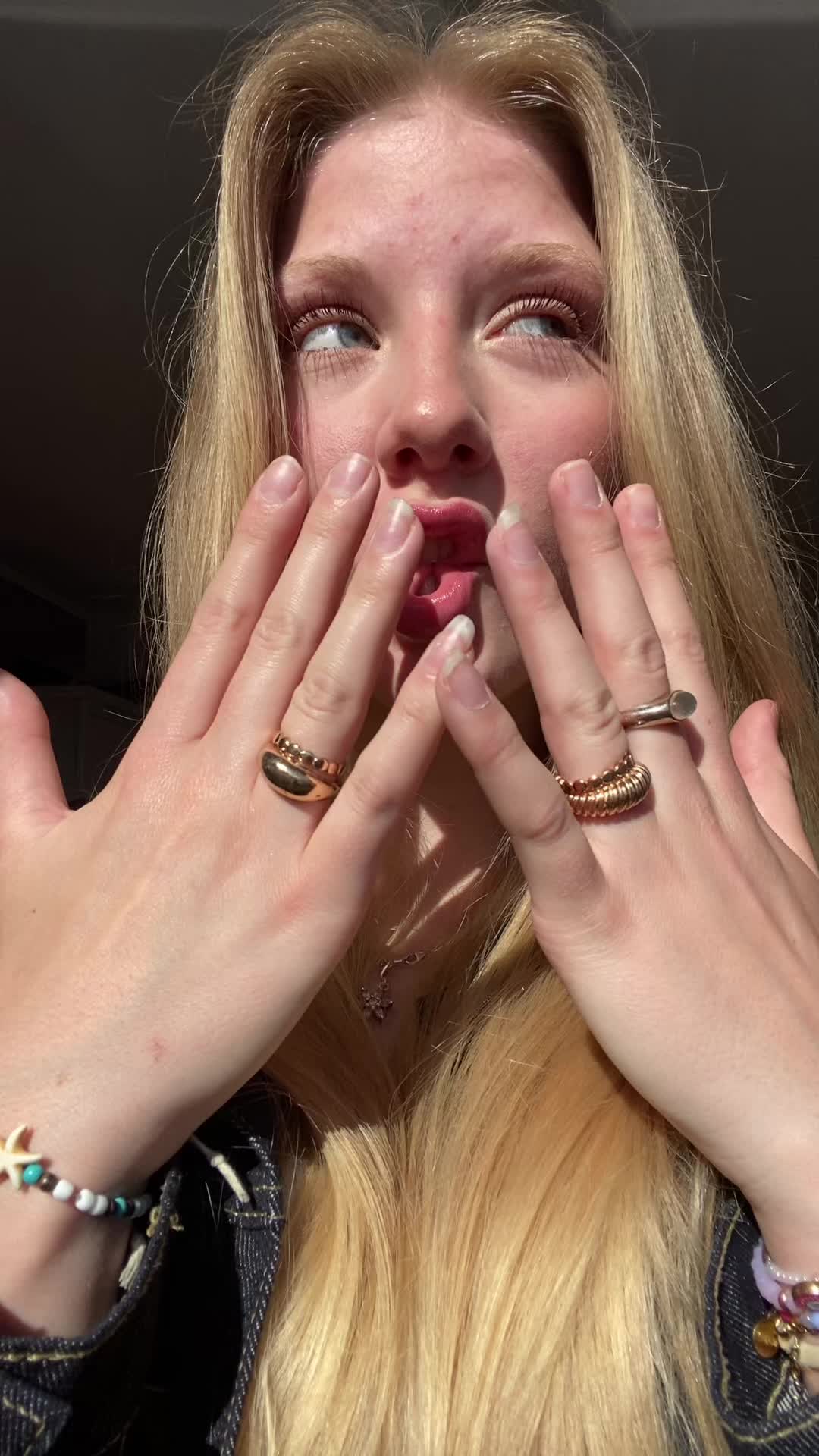 @vivienne.schindelka