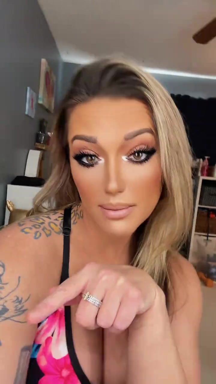 @LaDyPaNda33