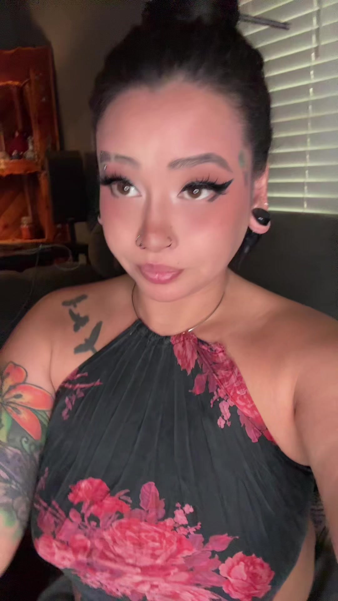 @🖤