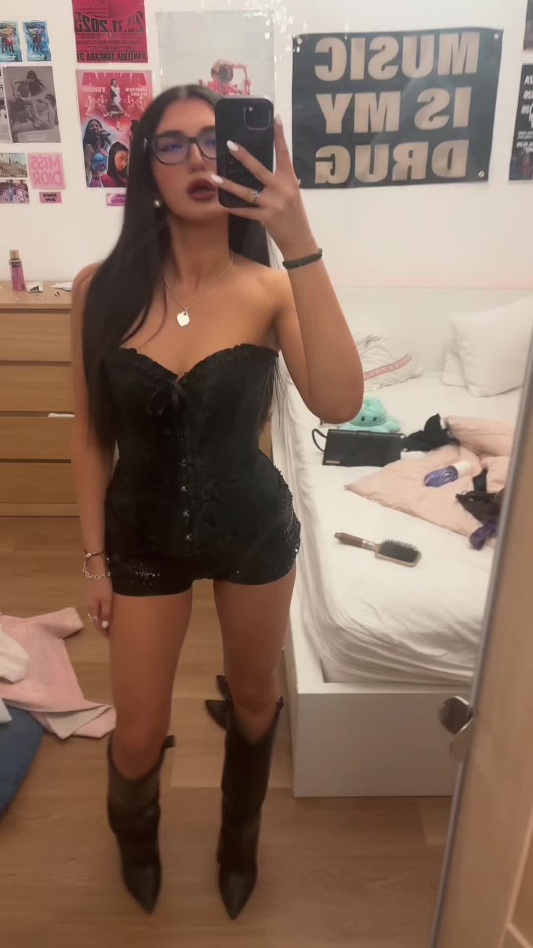 @elenaggg