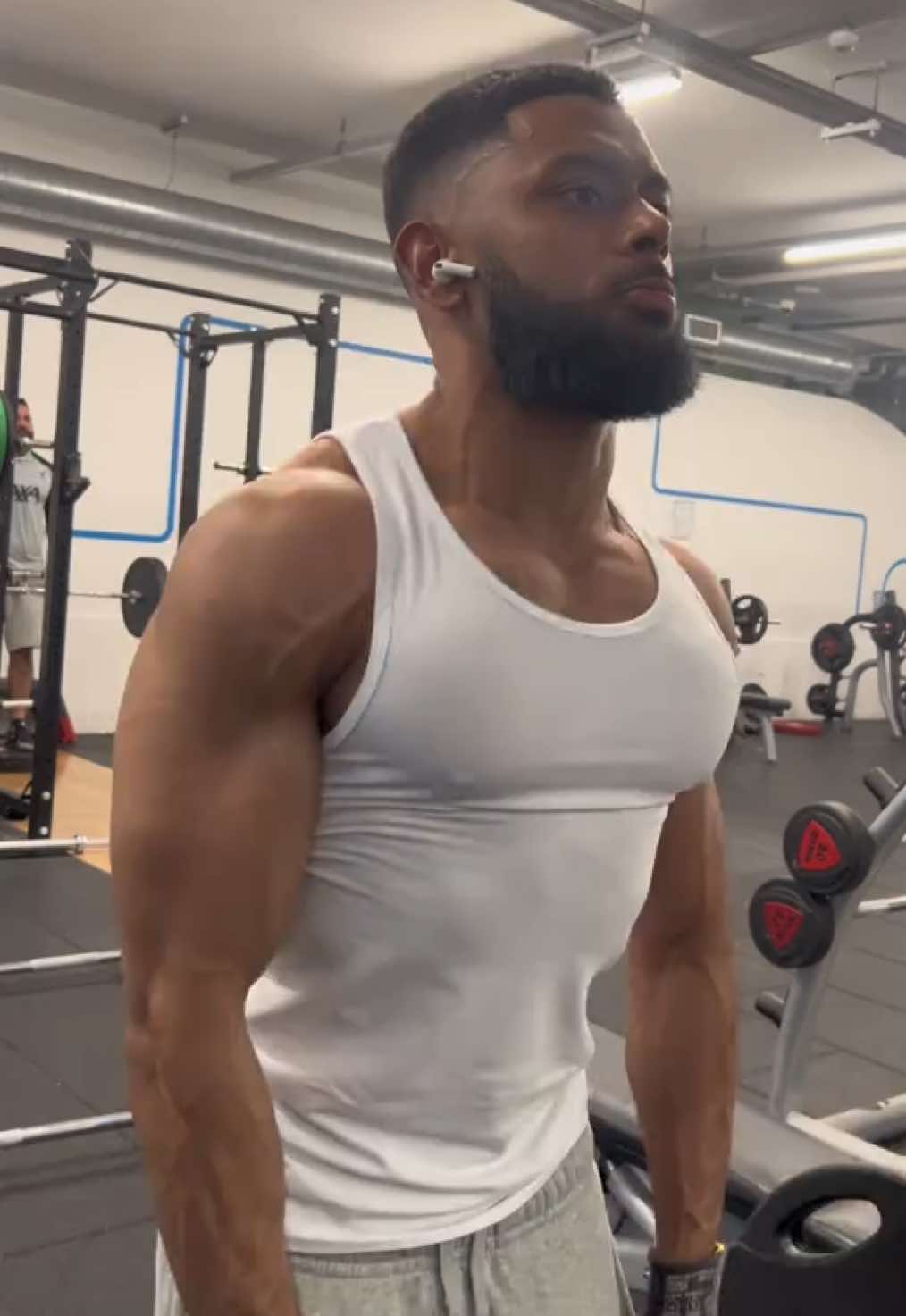@tahleemhussain