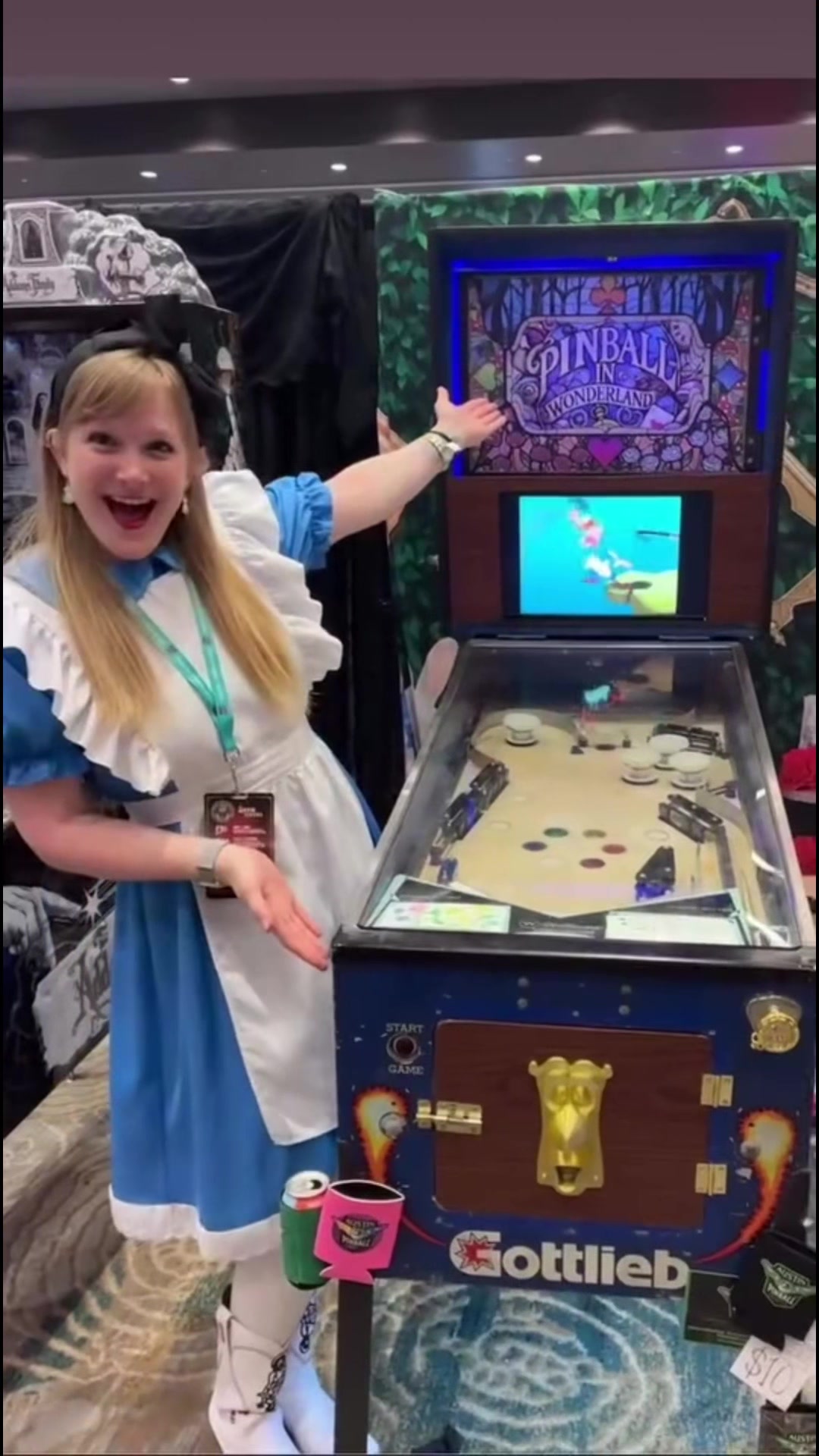 @Mel Plays Pinball
