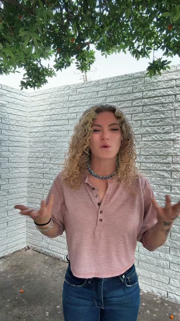 @curliefries_
