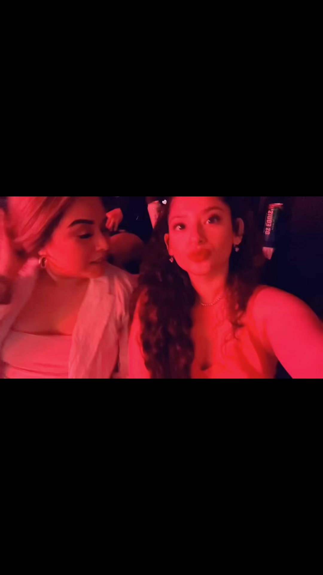 @Ella Marie 🍑