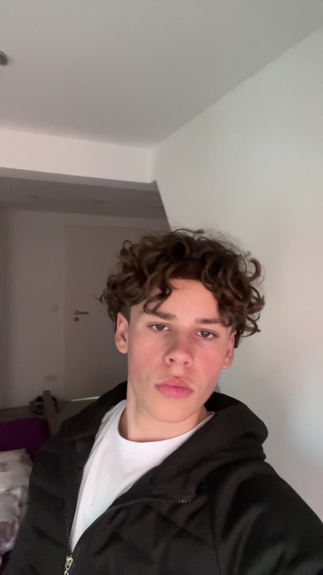 @Fr&egrave;romuc🏴&zwj;☠️