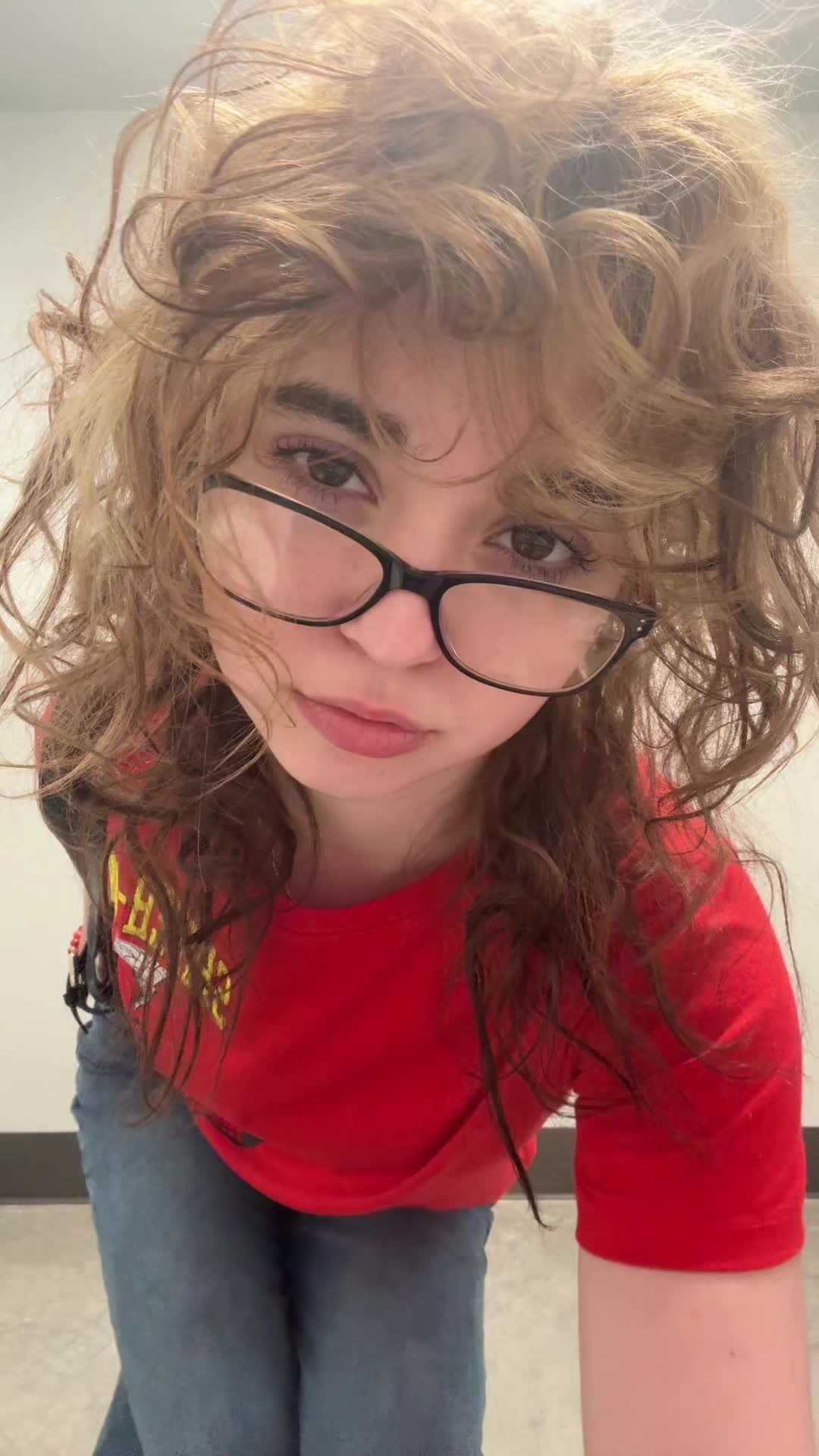 @standandtalkwithlyn