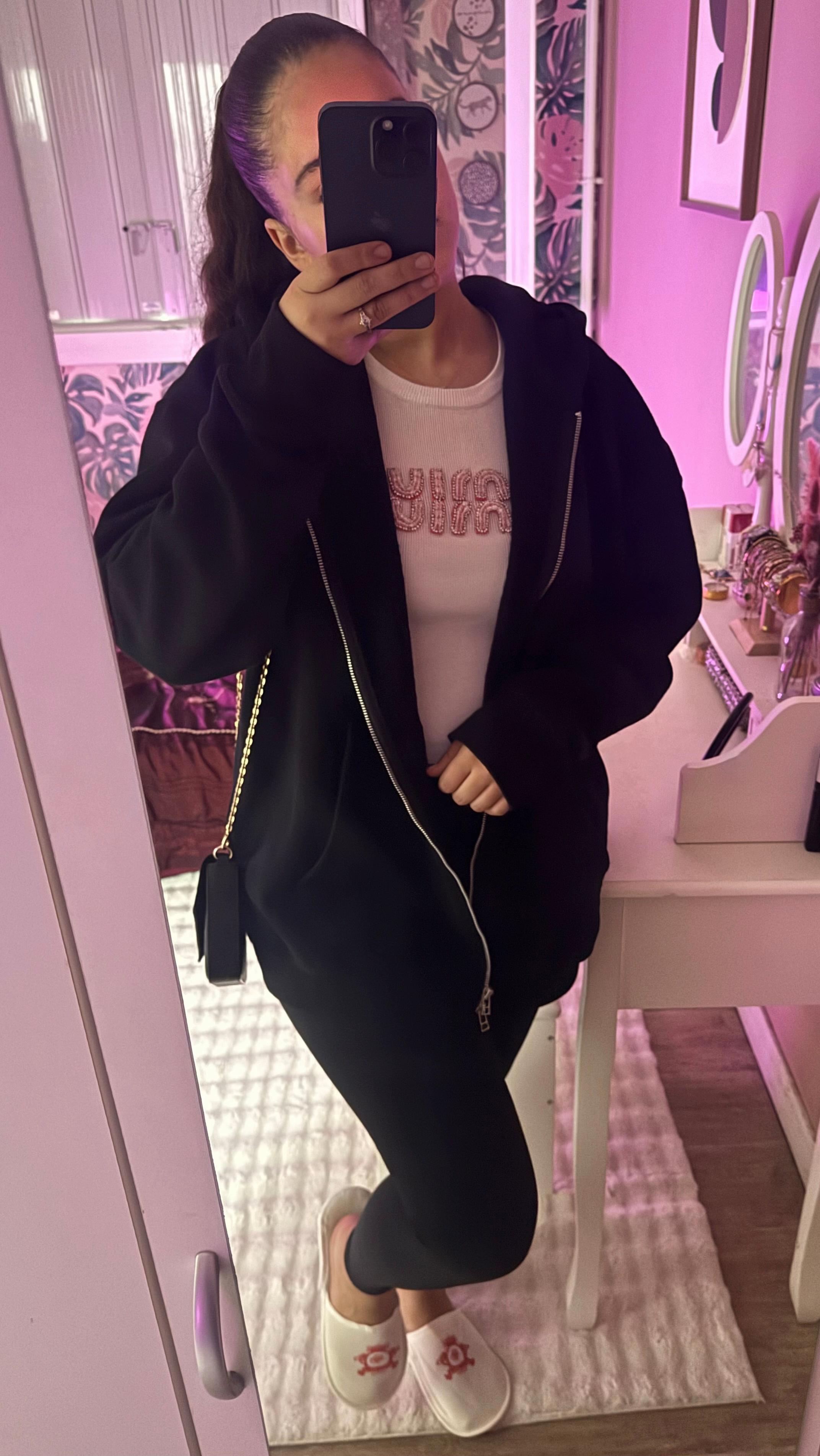 @𝐌.𝐙 🥭