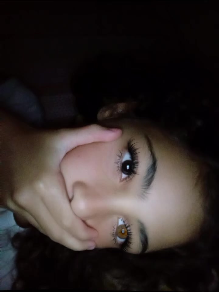 @thayla 14 linda