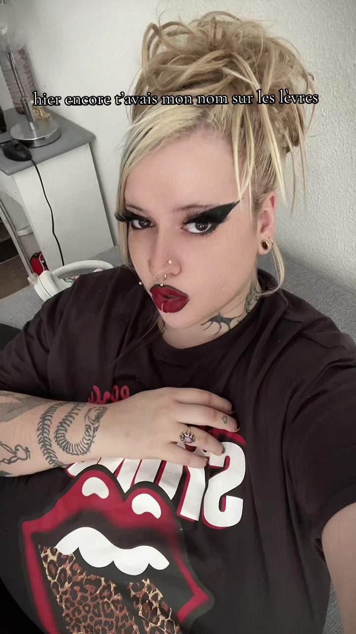 @aly🧛&zwj;♀️