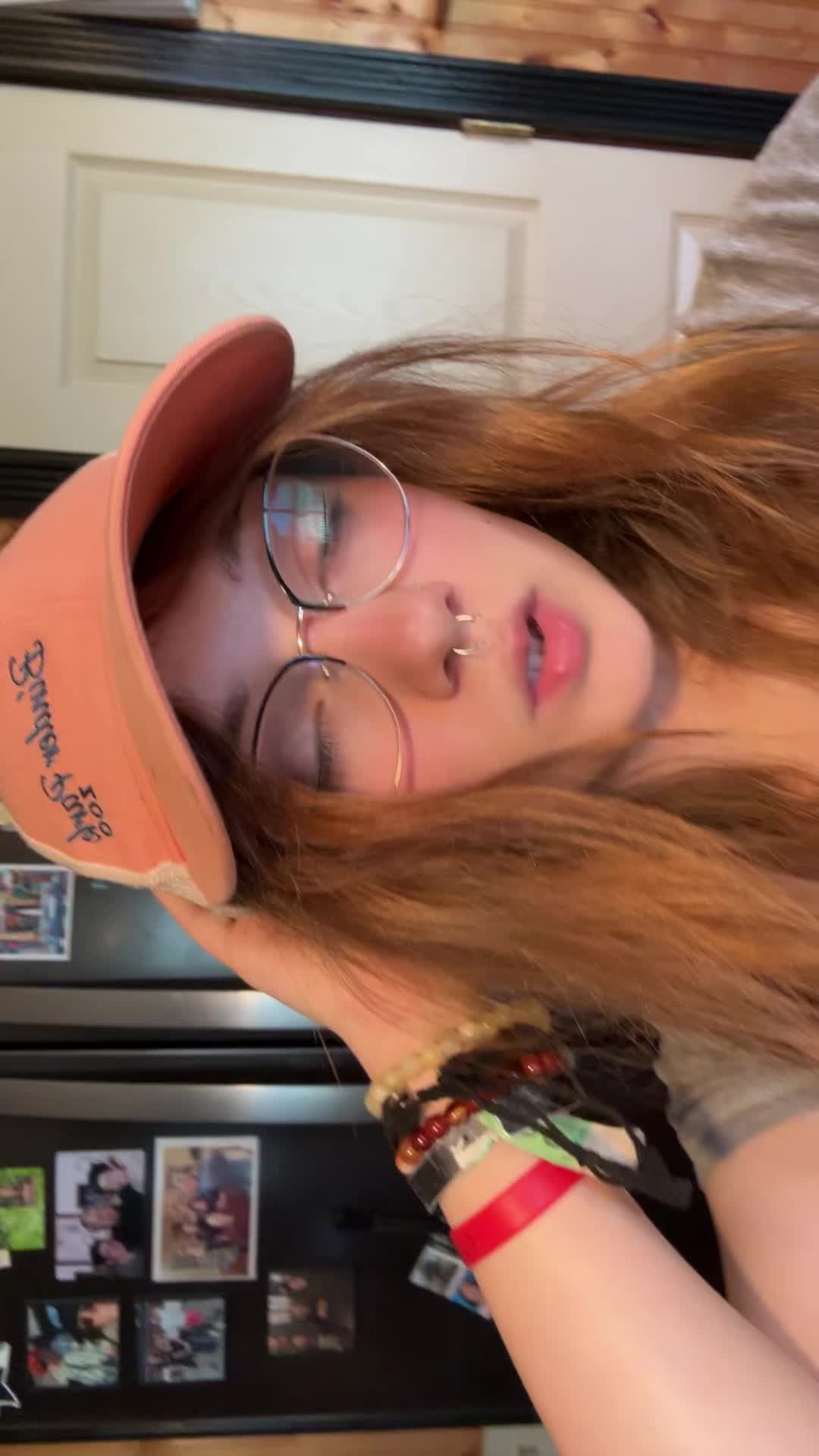 @Freckles♡︎