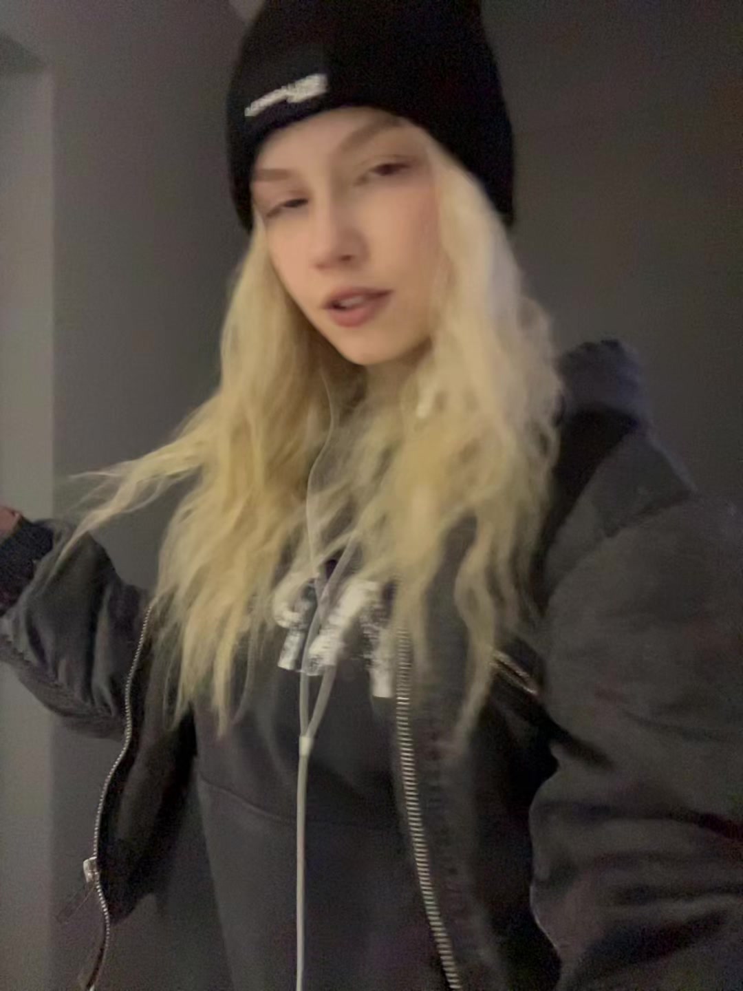 @Тгк:СОНЯ СНОВА 💋